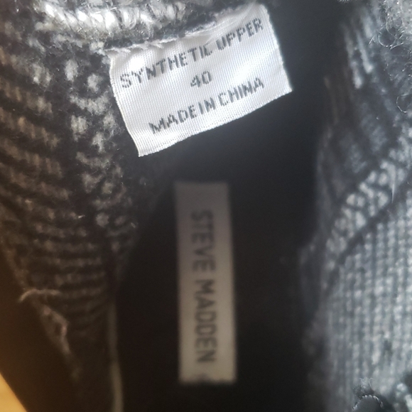 Steve Madden size 9 faux leather bootie - Picture 6 of 7